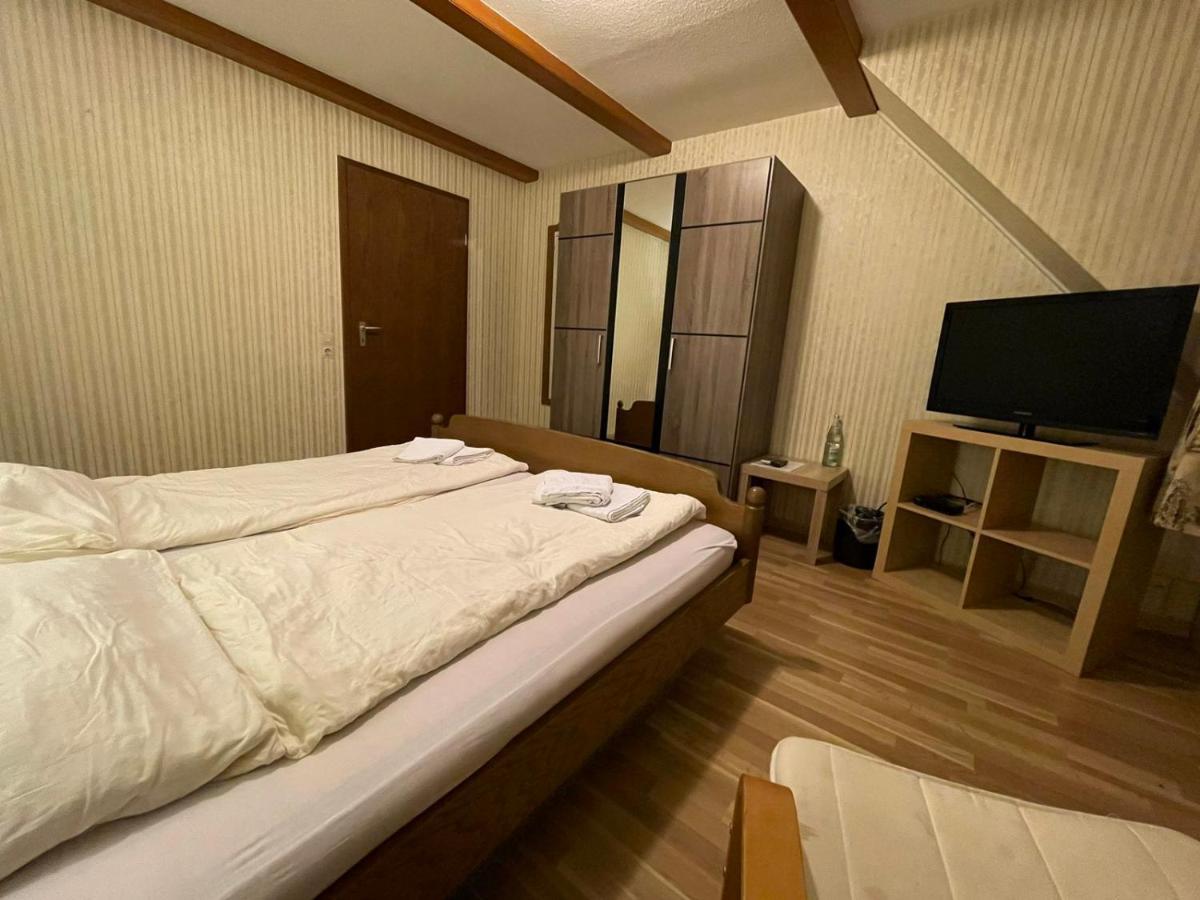 Beny Hotel Restaurant Хертинген Экстерьер фото
