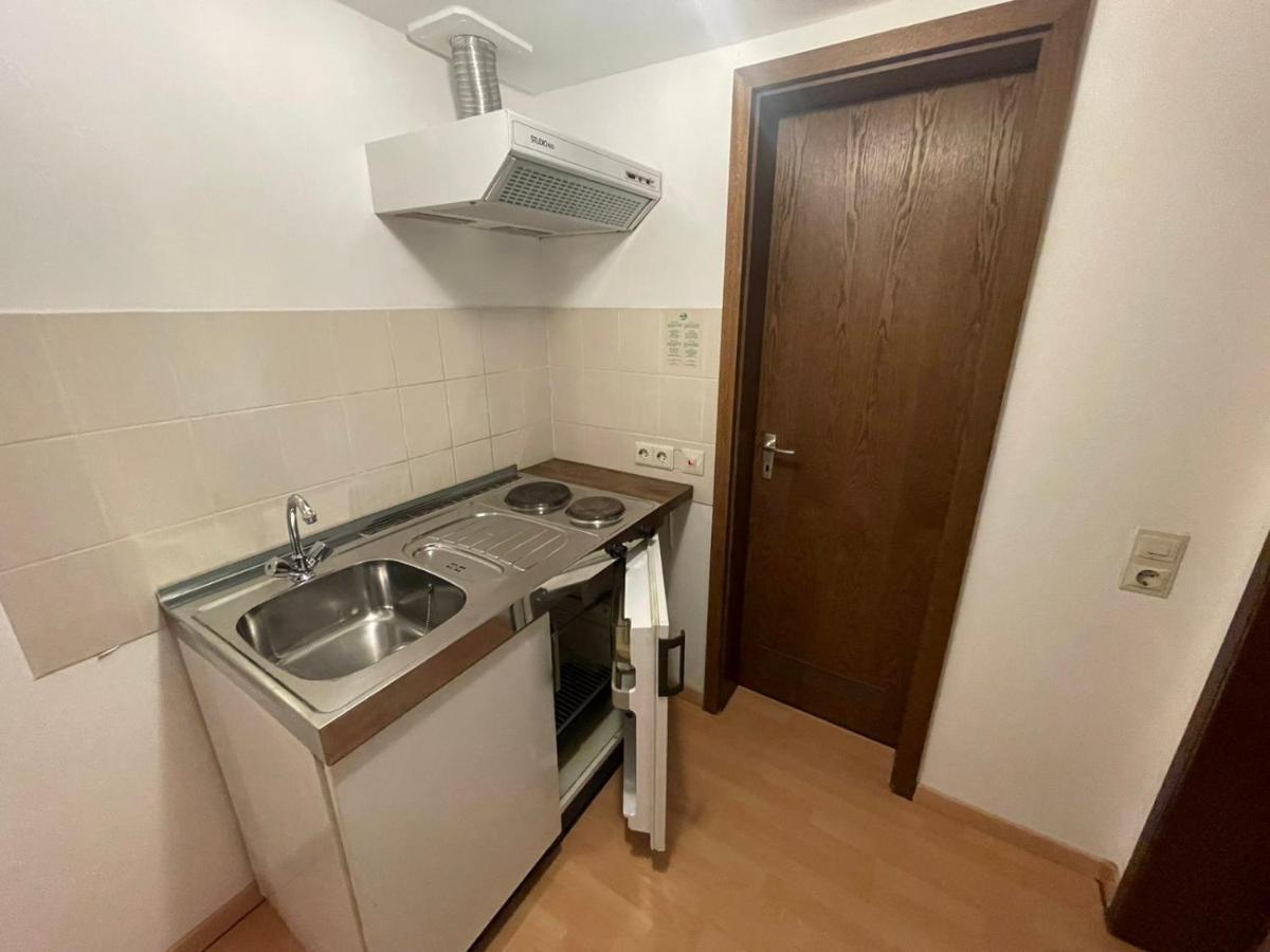 Beny Hotel Restaurant Хертинген Экстерьер фото