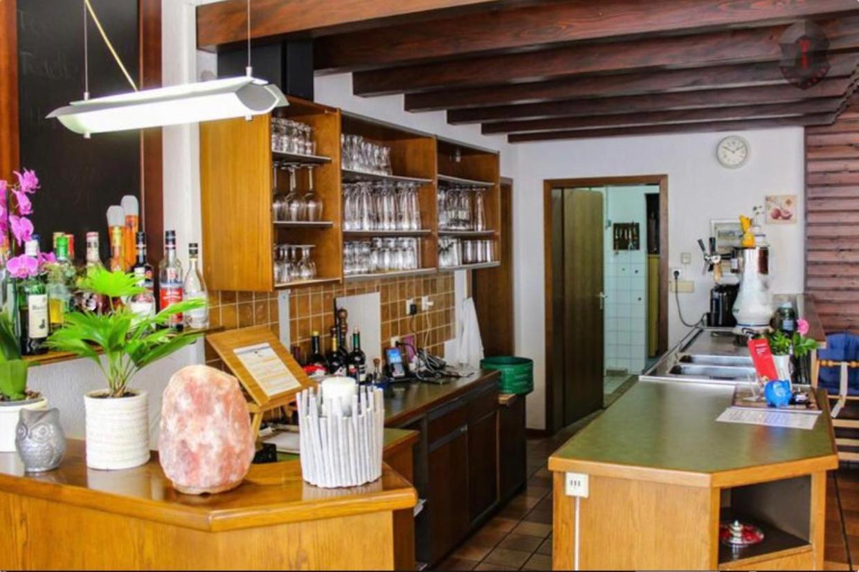 Beny Hotel Restaurant Хертинген Экстерьер фото