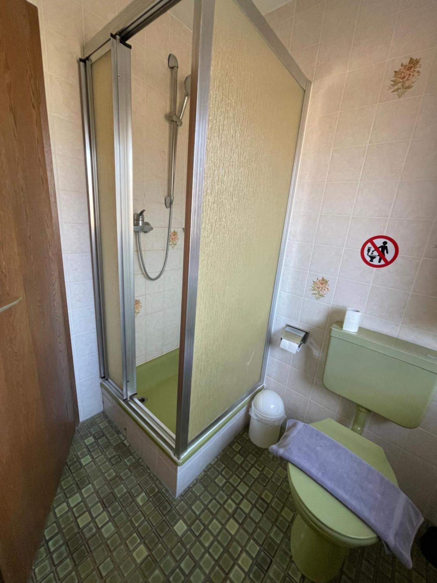 Beny Hotel Restaurant Хертинген Экстерьер фото