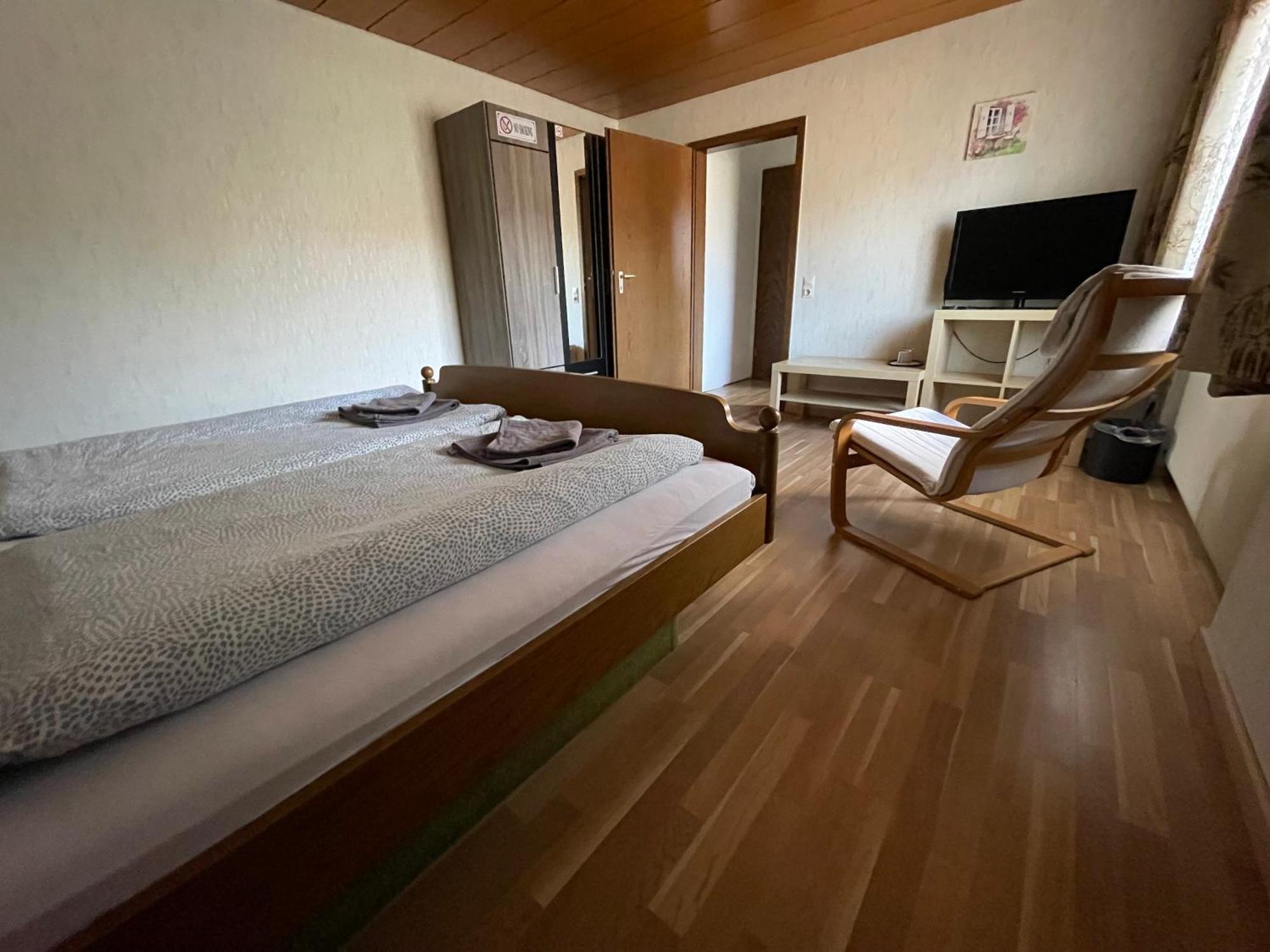 Beny Hotel Restaurant Хертинген Экстерьер фото