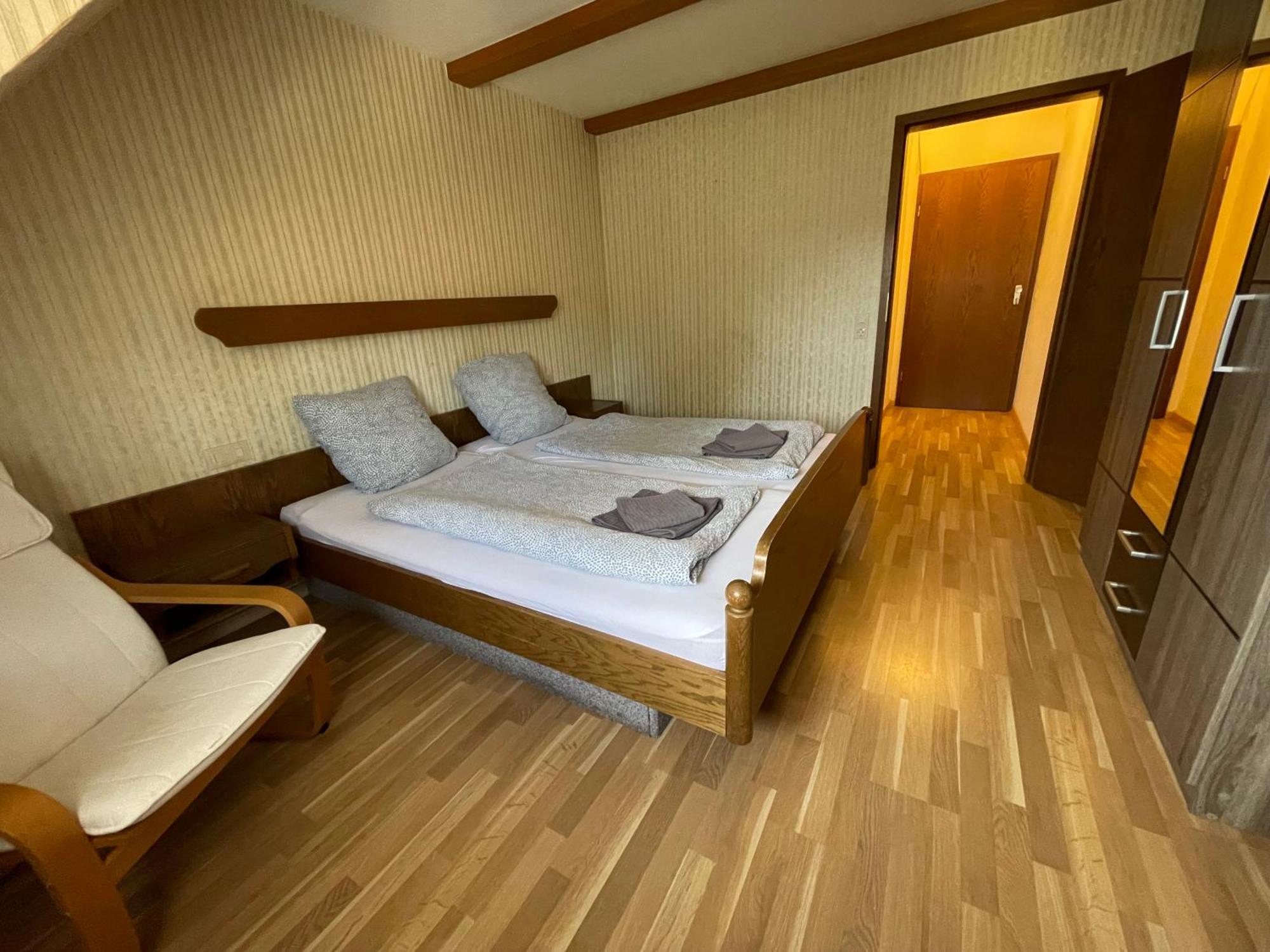 Beny Hotel Restaurant Хертинген Экстерьер фото